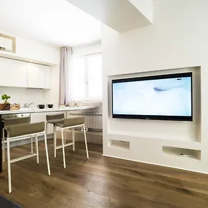 Gallery House 2*, Perugia Italia